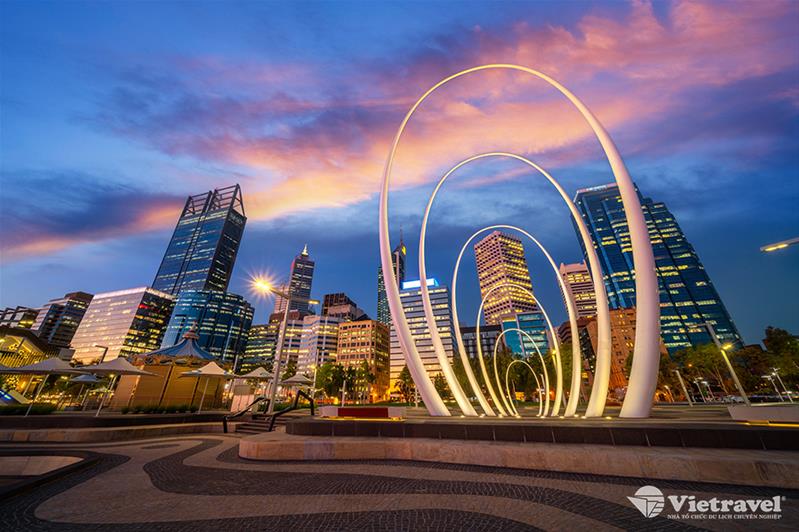 Adelaide – Perth - Tp. Hồ Chí Minh