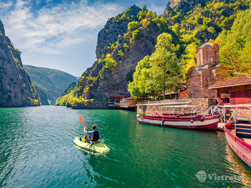 SKOPJE – MATKA CANYON – OHRID – TIRANA	(Ăn ba bữa)