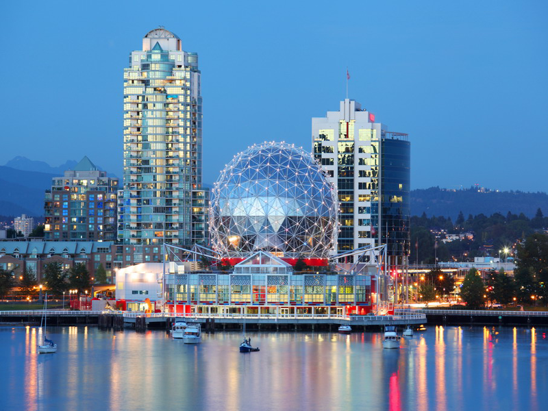 Việt Nam  ✈ Vancouver