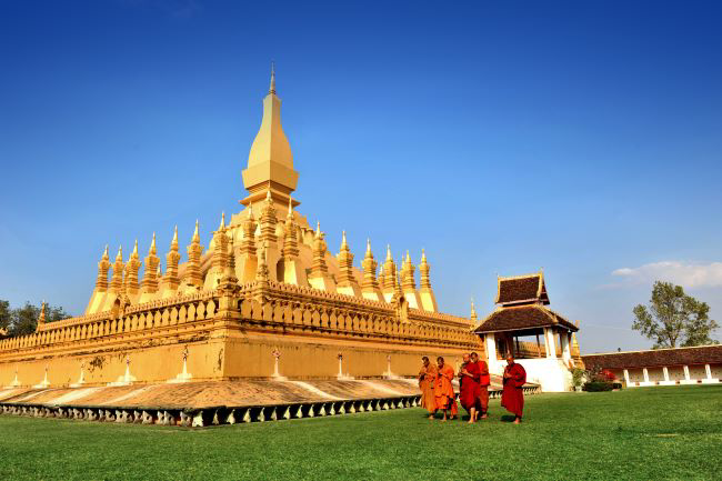 Đặt tour Lào: Viêng Chăn - Nậm Ngừm - Cố đô Luang Prabang - Văng