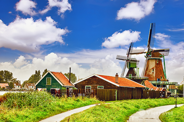 AMSTERDAM – ZAANSE SCHANS – BRUGES