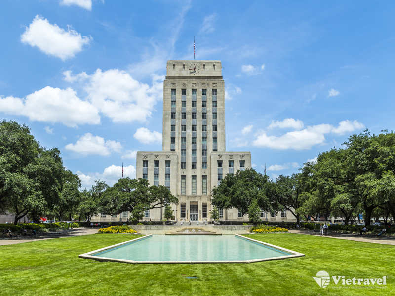 TP. HỒ CHÍ MINH – HOUSTON (Ăn uống nghỉ ngơi trên máy bay)