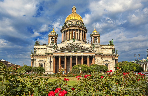 ST. PETERSBURG – DU THUYỀN SÔNG NEVA THƠ MỘNG  