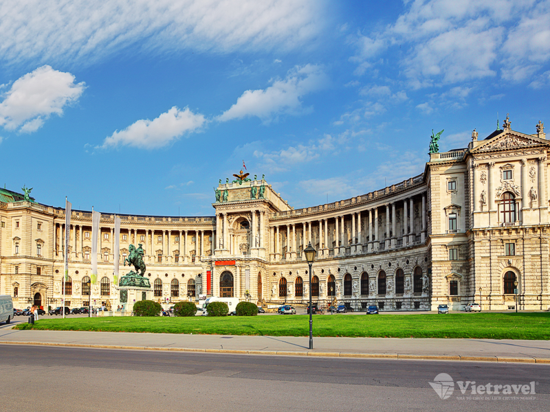 VIENNA - PRAGUE