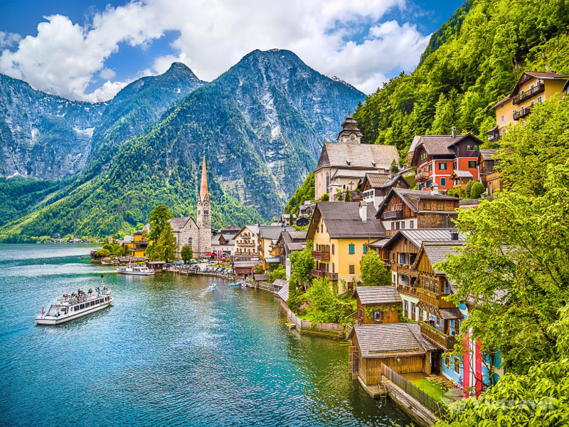 Vienna – Hallstatt – Salzburg                                     